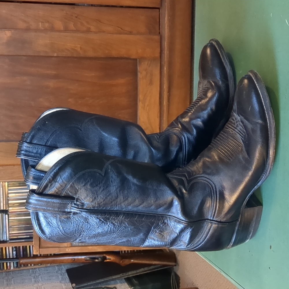 Vintage Tony Lama Black Leather Cowboy Boots